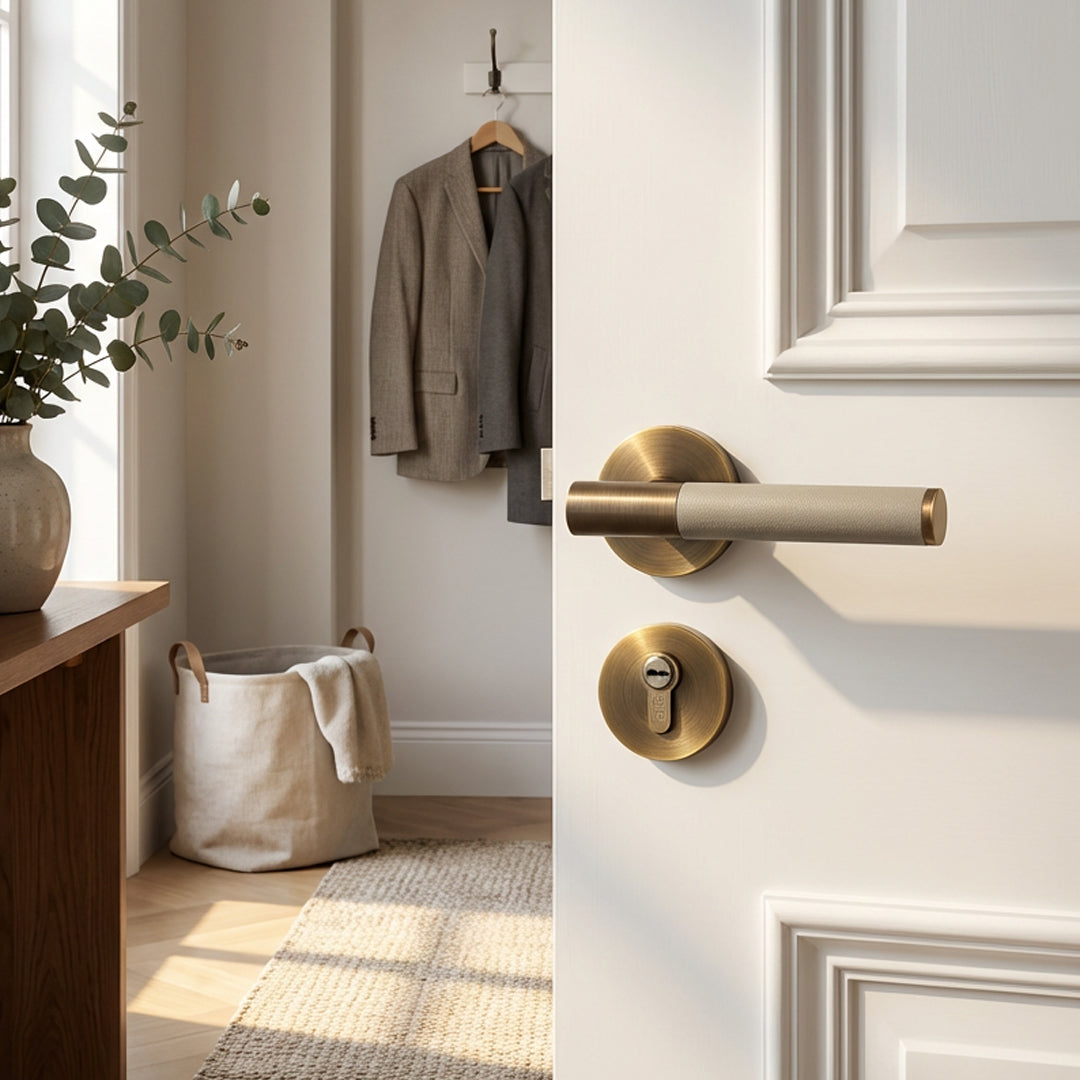 Luxury Leather Internal Door Lock 07 - Casen Doors